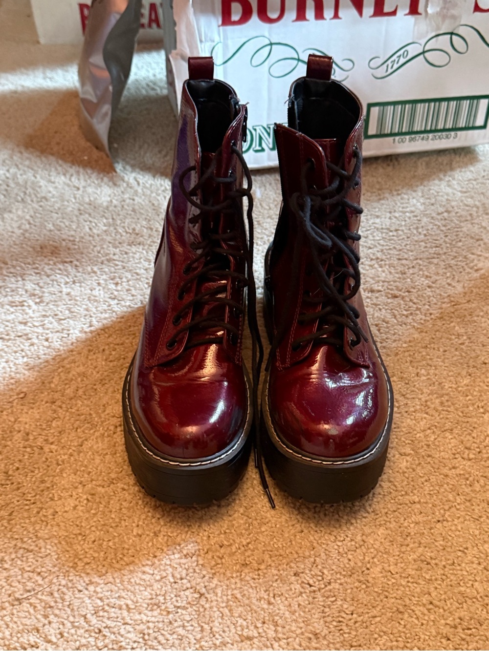 Women's Burgundy Platform Lace-Up Ankle Boots